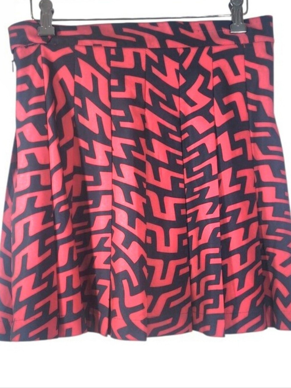 J.Lindeberg Adina Pleated Golf Skort Red Navy Geometric Logo Print . M
